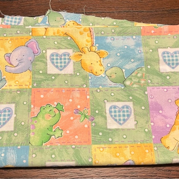 Baby Animal Fabric for Quilting, Sewing, Crafts Pastel Elephants Giraffes Hearts - Picture 1 of 1